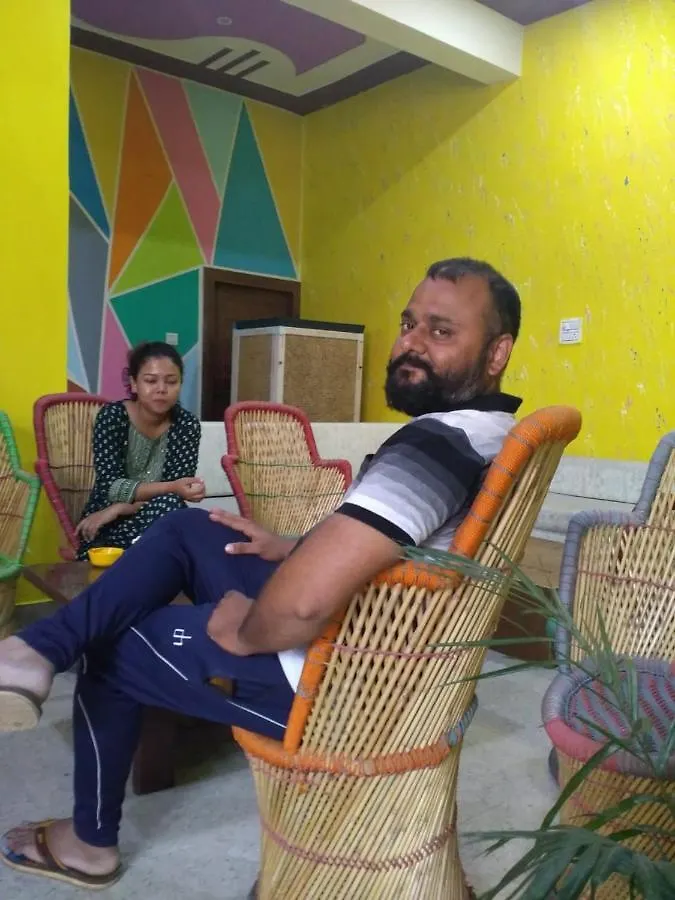 Big Brother Hostel Hotel Agra