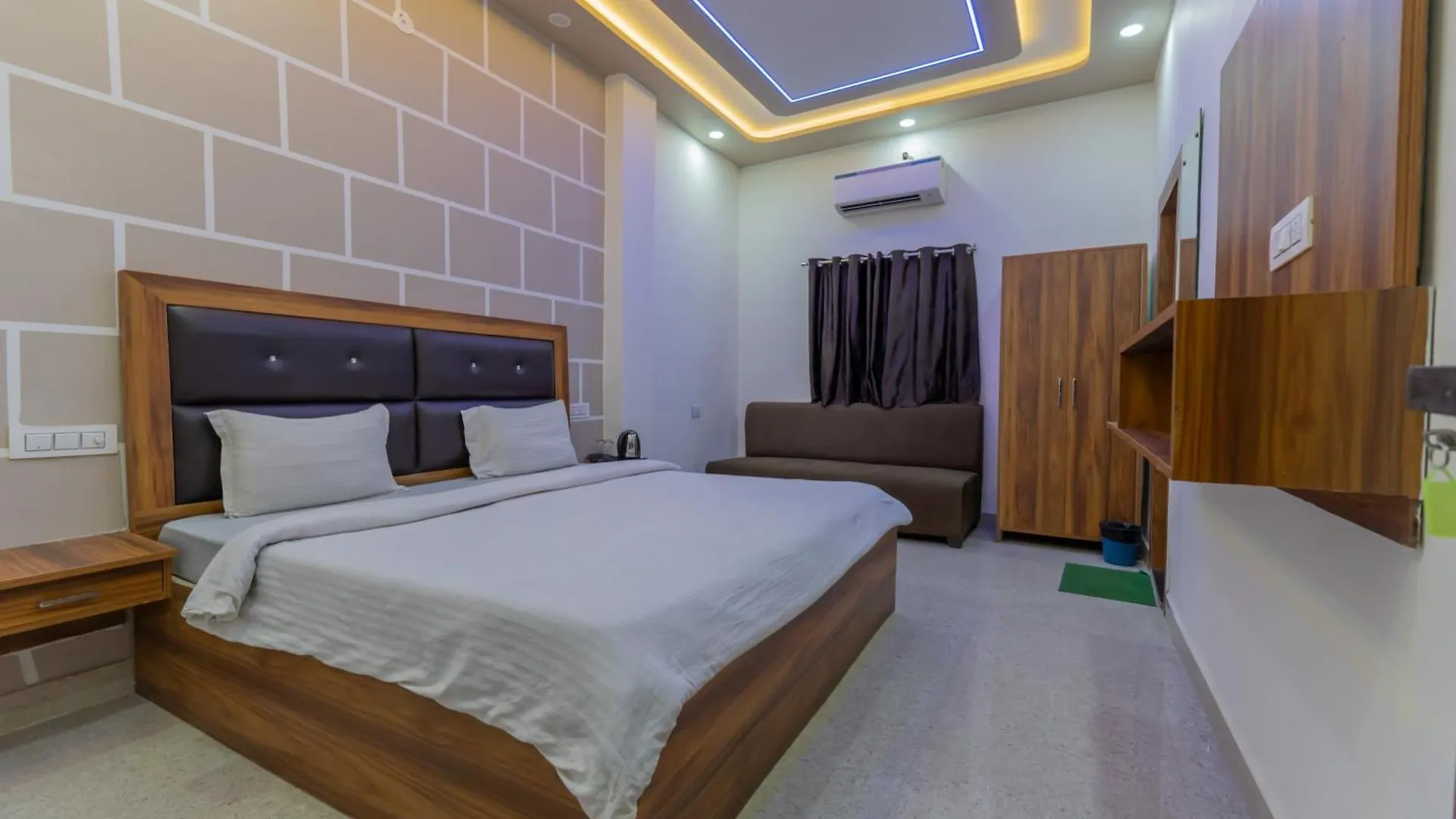 Big Brother Hostel Hotel Agra